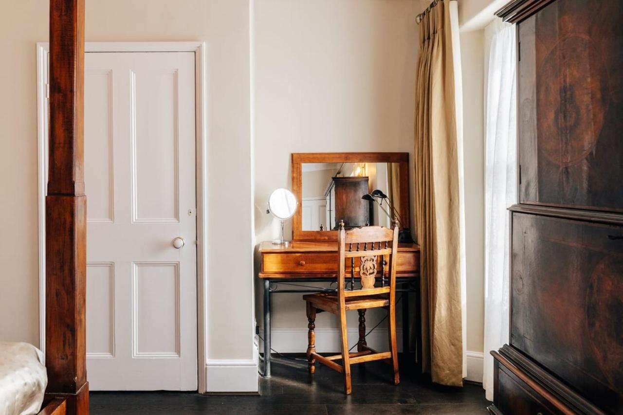 Central Townhouse With Garden & Free Parking Бат Экстерьер фото